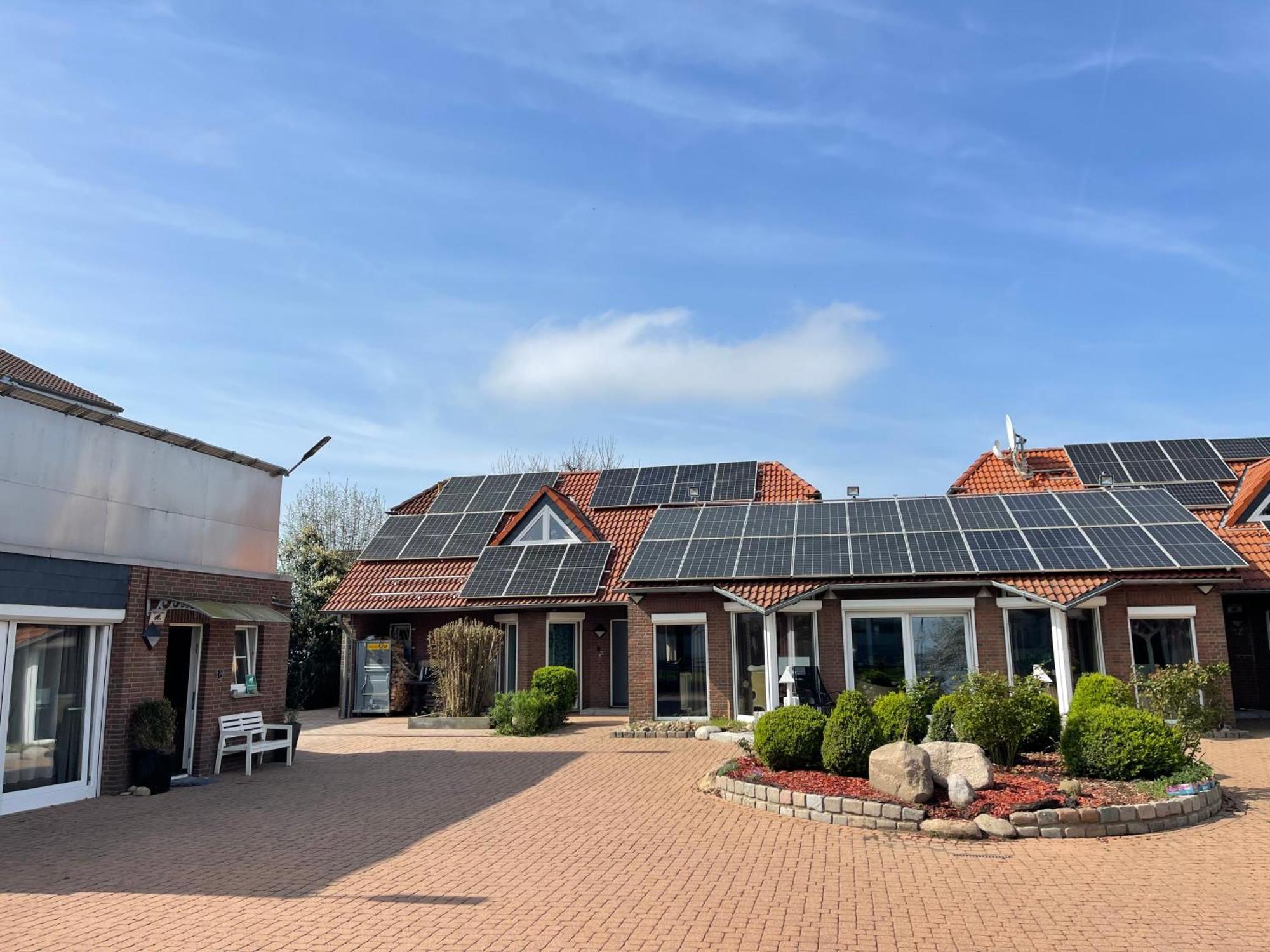 Modern House Gehrden Auf 2 Etagen, Nice Garten, Barbecue, Contactless Check-In, Free Parking エクステリア 写真